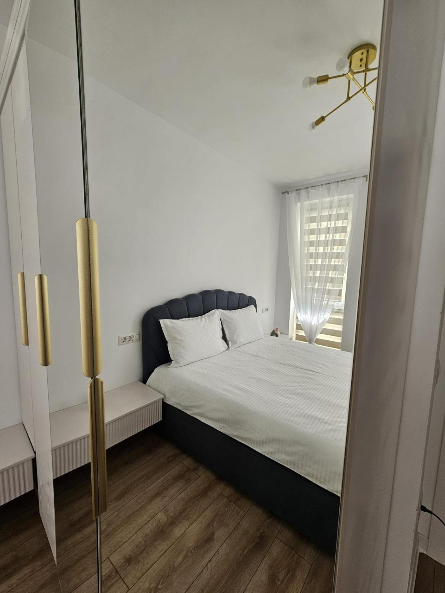 Sun Apartment